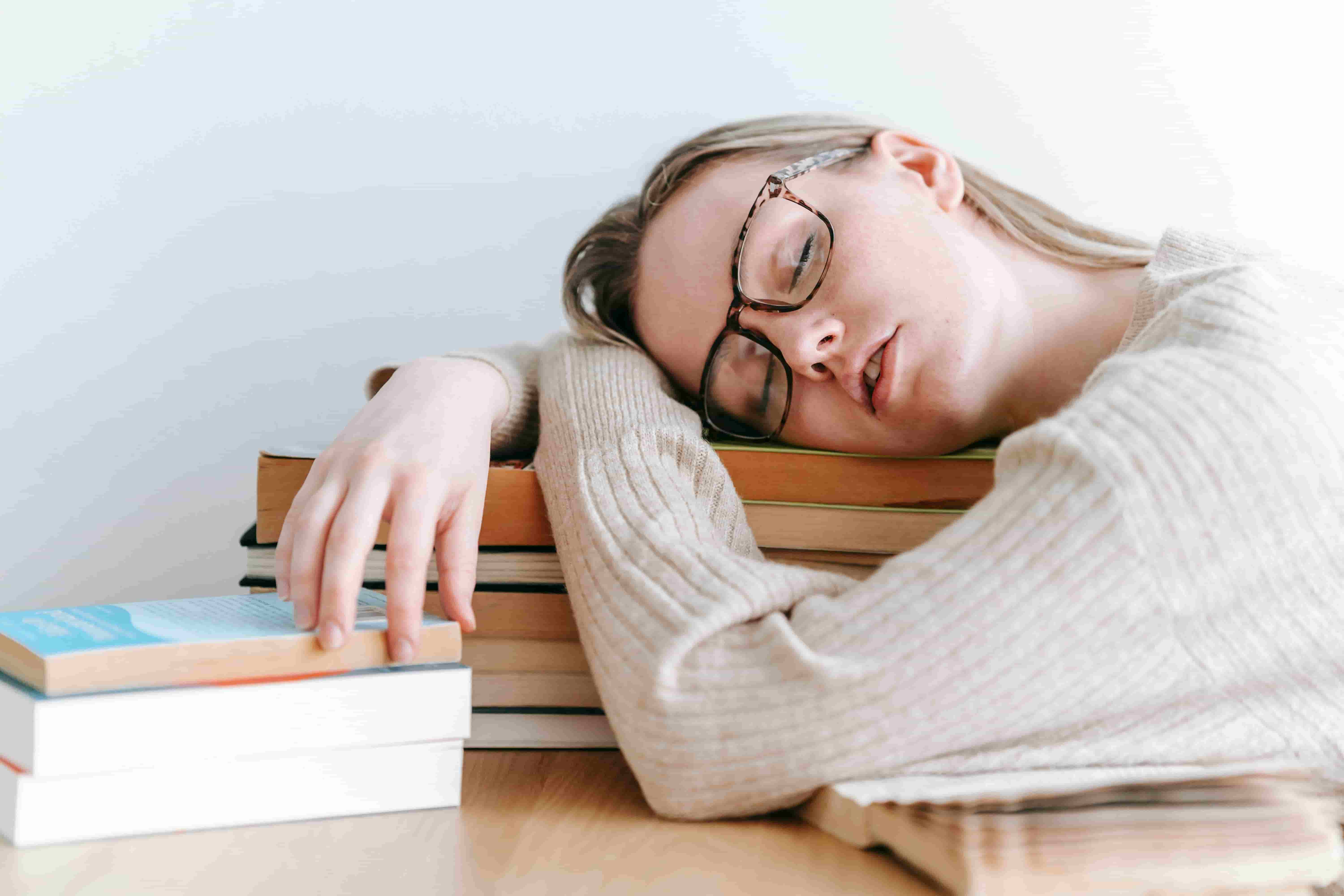 Can You Really Learn a Language While Sleeping? The Science Explained